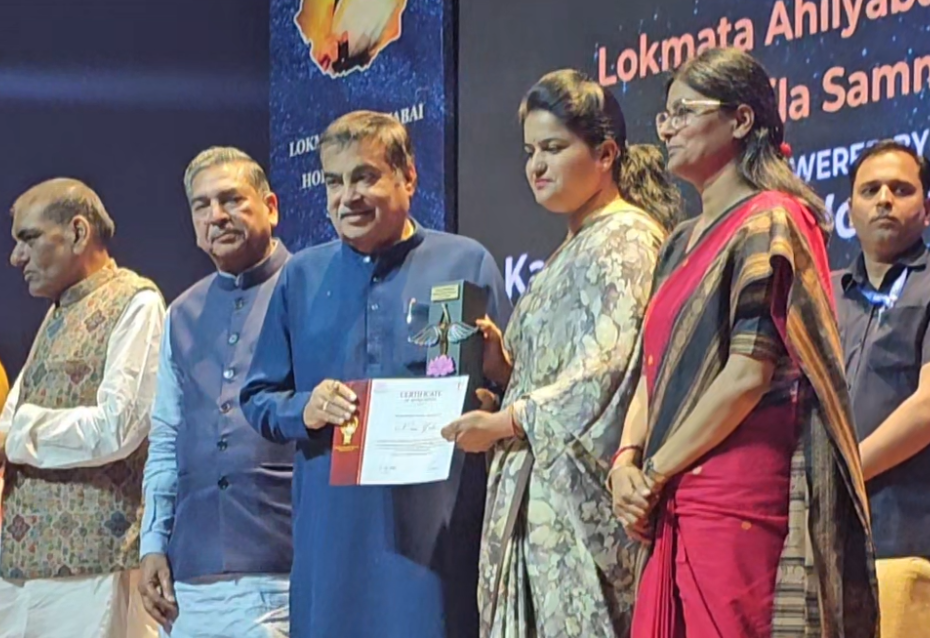 Meeting with Hon'ble Shri Nitin Gadkari Ji, Minister of Road Transport and Highways, Government of India